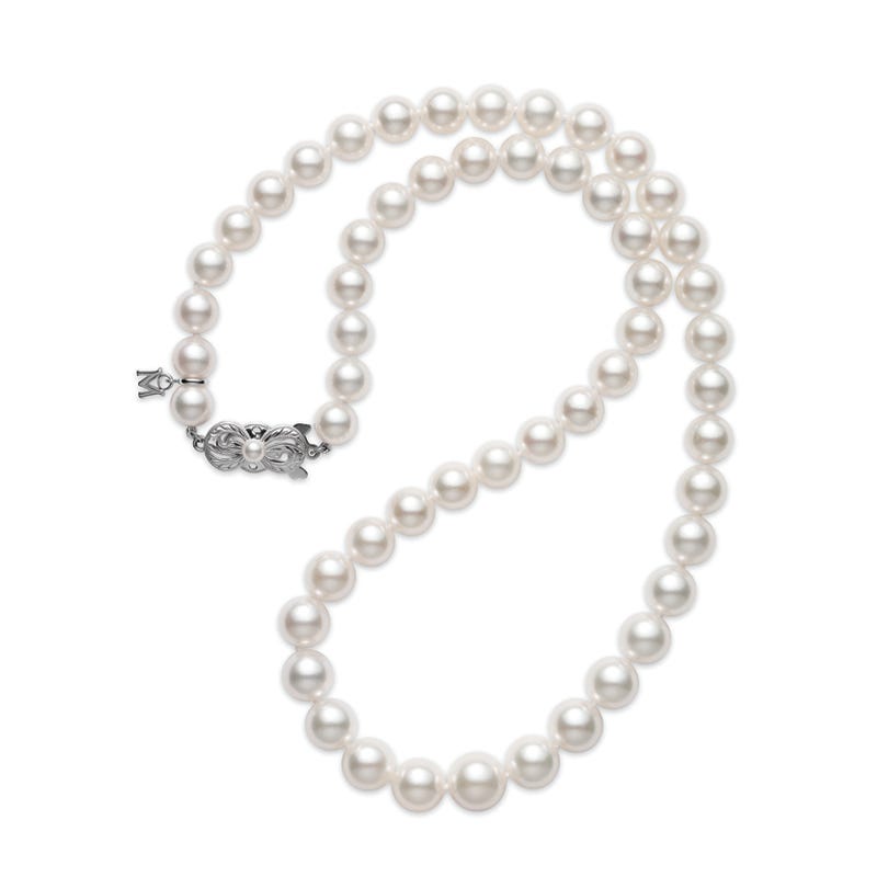 18" Fanuly Cultured Pearl Graduated Strand With Yellow Clasp
