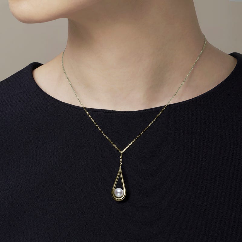 Classic Zhuji Cultured Pearl Drop Pendant in Yellow
