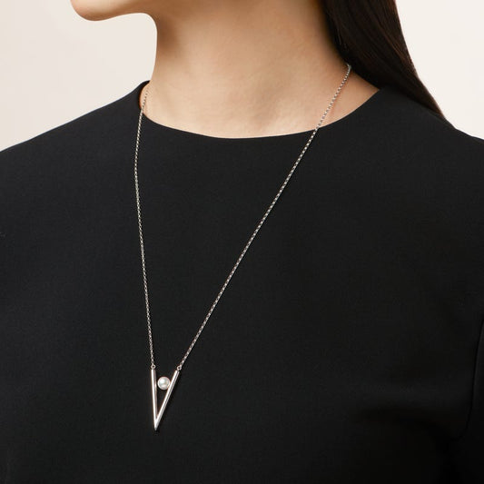 V Code Zhuji Cultured Pearl Pendant in Silver