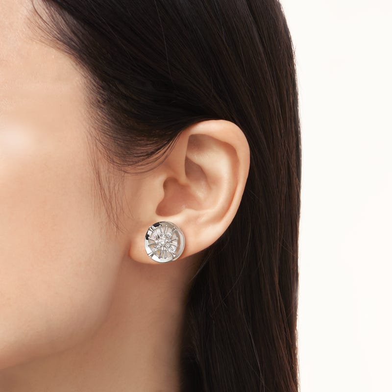 LUCKY ARROWS Mother of Pearl Earrings in White