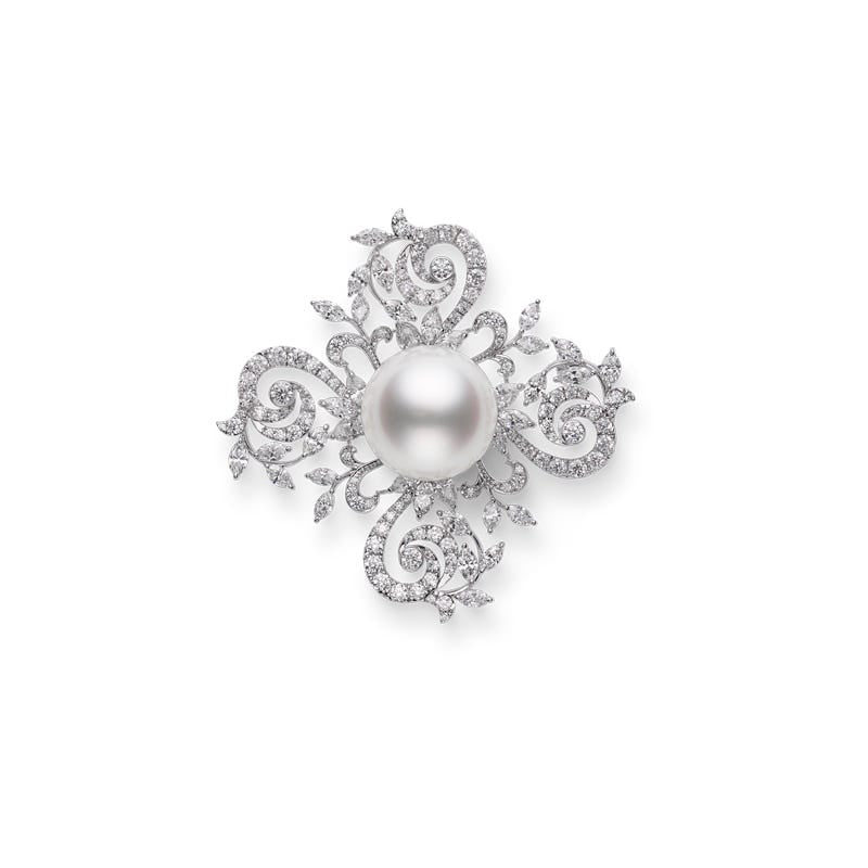 White South Sea Cultured Pearl and Diamond Brooch