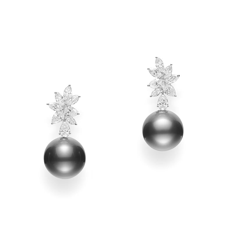 クラシックなブラック 南洋養殖真珠とダイヤモンドのイヤリング (シルバー)