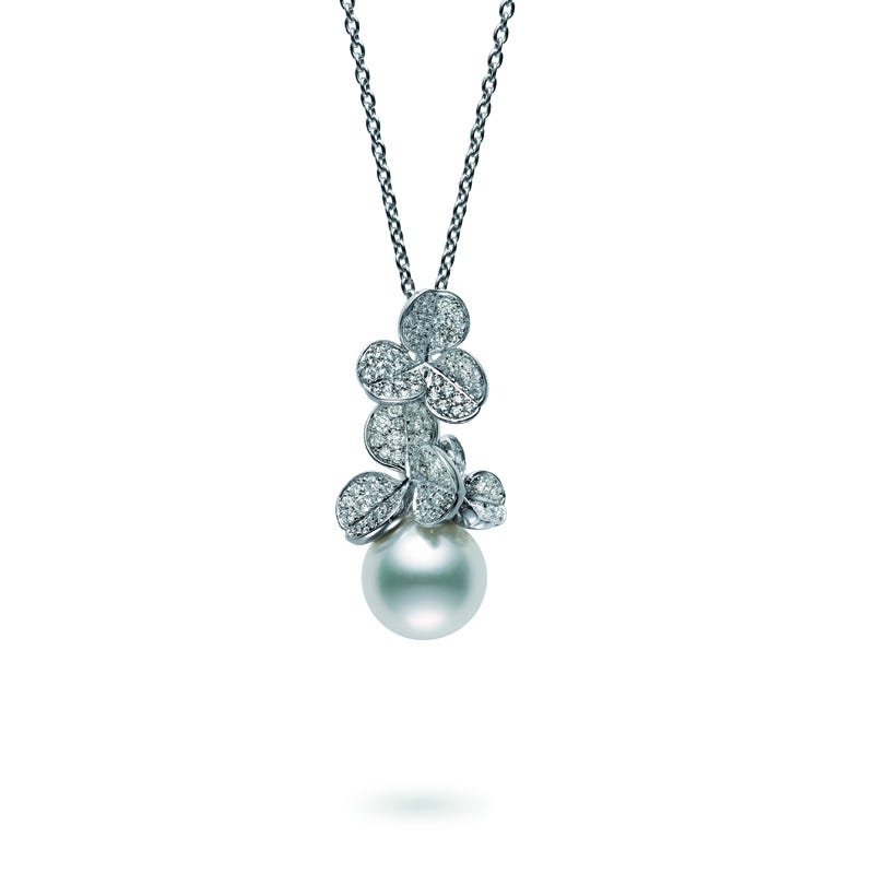 Fortune Leaves White South Sea Cultured Pearl and Diamond Pendant In Silver