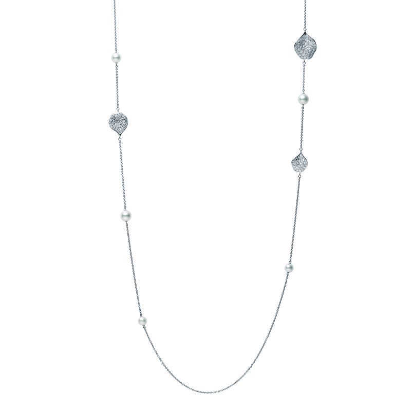 Les Pétales Place Vendôme Necklace