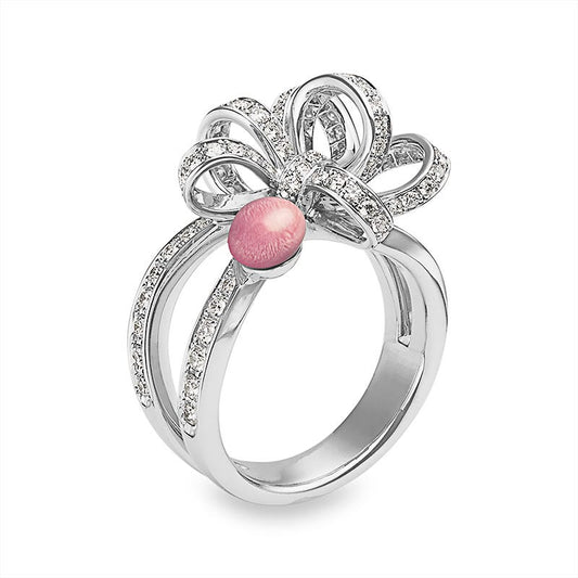 Jeux de Rubans Conch Pearl and Diamond Ring