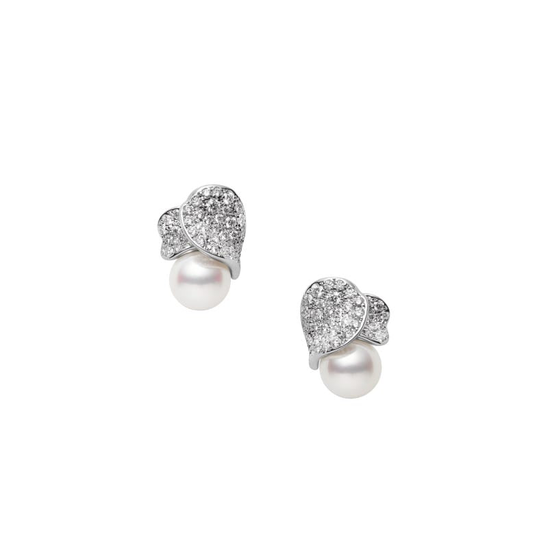 Les Pétales Place Vendôme Zhuji Cultured Pearl and Diamond Earrings in Silver