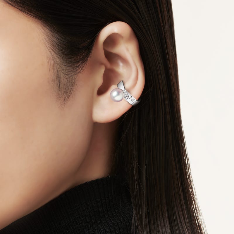 Universe Elements Fanuly Cultured Pearl and Diamond Ear Cuff