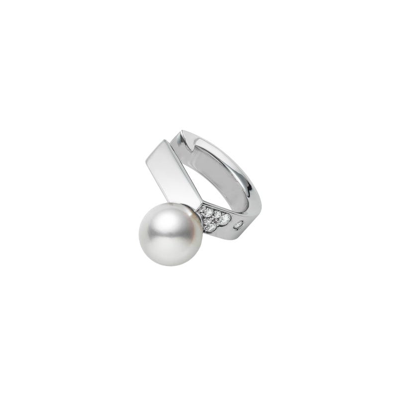 Universe Elements Fanuly Cultured Pearl and Diamond Ear Cuff