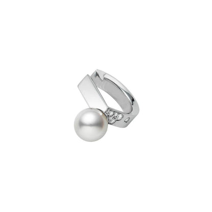 Universe Elements Fanuly Cultured Pearl and Diamond Ear Cuff