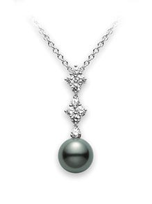 Classic Elegance Black South Sea Cultured Pearl Pendant in Silver